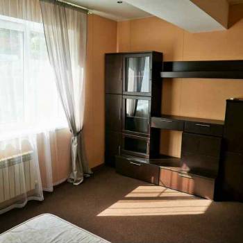 Сдается 1-комнатная квартира, 43 м²