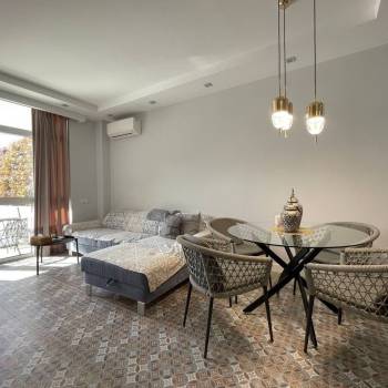 Сдается 1-комнатная квартира, 95 м²