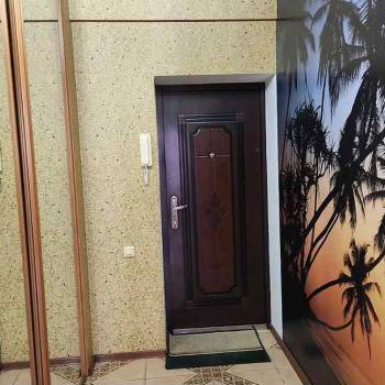 Сдается 2-х комнатная квартира, 82 м²