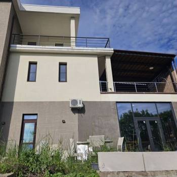 Продается Дом, 260 м²