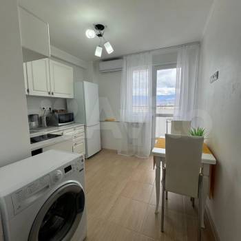 Сдается 1-комнатная квартира, 42 м²