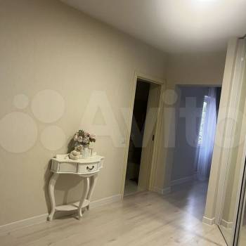 Продается Многокомнатная квартира, 99 м²