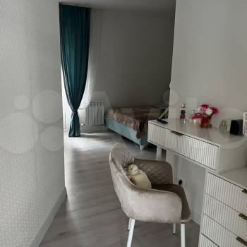 Продается Многокомнатная квартира, 99 м²