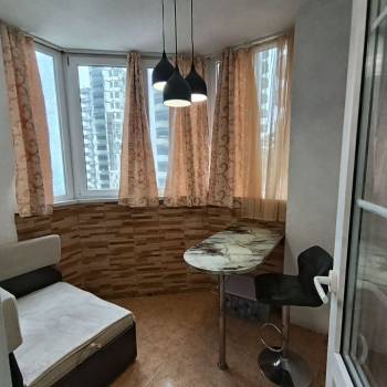 Сдается 1-комнатная квартира, 46 м²
