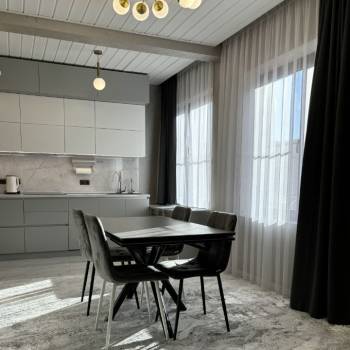 Сдается 2-х комнатная квартира, 85 м²