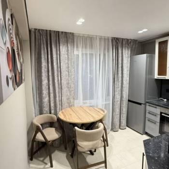 Сдается Многокомнатная квартира, 77 м²