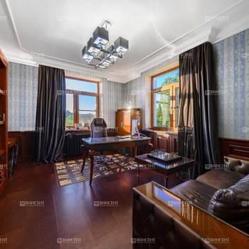 Продается Дом, 650 м²