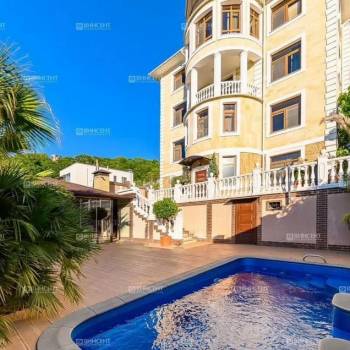 Продается Дом, 650 м²