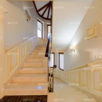 Продается Дом, 650 м²