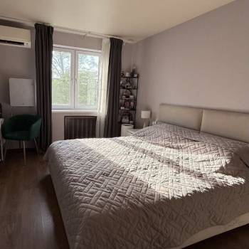 Продается 1-комнатная квартира, 46 м²