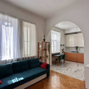 Продается 2-х комнатная квартира, 58 м²