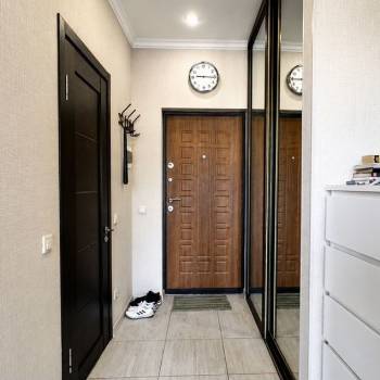 Продается 1-комнатная квартира, 41 м²