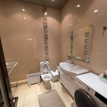 Сдается 1-комнатная квартира, 52 м²