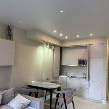 Сдается 1-комнатная квартира, 64 м²