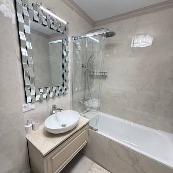 Сдается 1-комнатная квартира, 42 м²