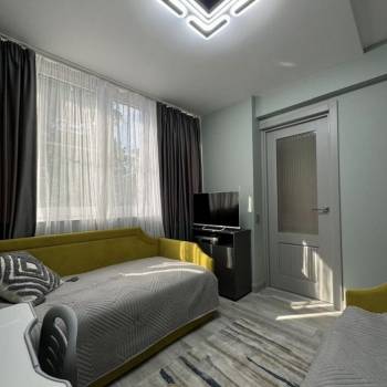 Продается 3-х комнатная квартира, 54 м²