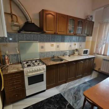 Сдается 1-комнатная квартира, 42 м²
