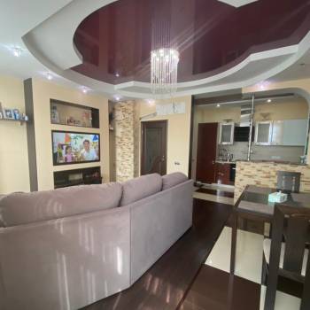 Продается Многокомнатная квартира, 106,6 м²