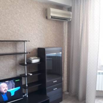 Сдается 1-комнатная квартира, 56 м²