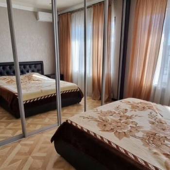Сдается 2-х комнатная квартира, 65 м²