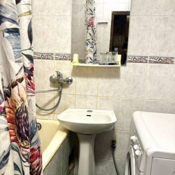 Сдается Многокомнатная квартира, 64 м²