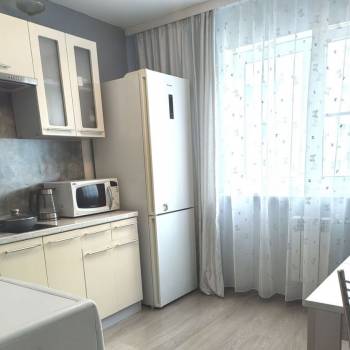 Сдается Многокомнатная квартира, 77 м²