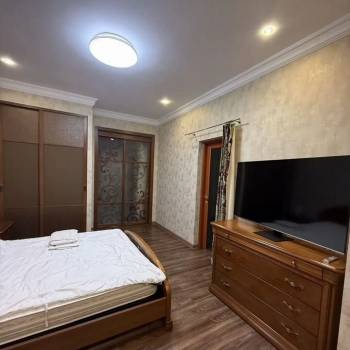 Сдается Многокомнатная квартира, 100 м²