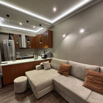 Сдается Многокомнатная квартира, 100 м²
