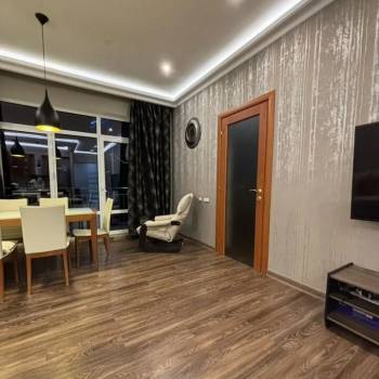 Сдается Многокомнатная квартира, 100 м²