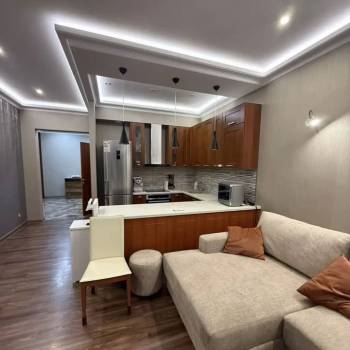 Сдается Многокомнатная квартира, 100 м²