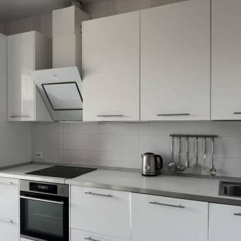 Сдается Многокомнатная квартира, 90 м²