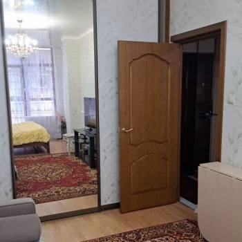 Продается 1-комнатная квартира, 40 м²