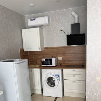 Сдается 1-комнатная квартира, 80 м²