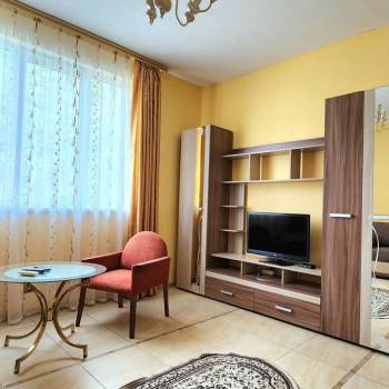 Сдается 1-комнатная квартира, 45 м²