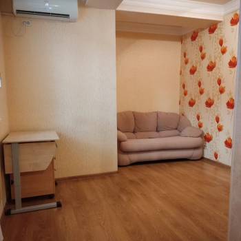 Продается 1-комнатная квартира, 37,8 м²