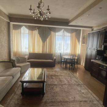 Сдается 1-комнатная квартира, 74,2 м²