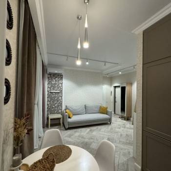 Продается 1-комнатная квартира, 45 м²