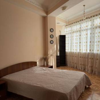 Сдается Многокомнатная квартира, 100 м²