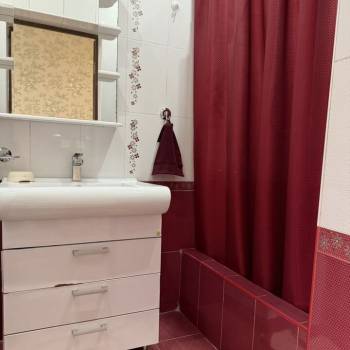 Сдается Многокомнатная квартира, 100 м²