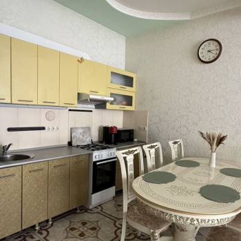 Сдается Многокомнатная квартира, 100 м²