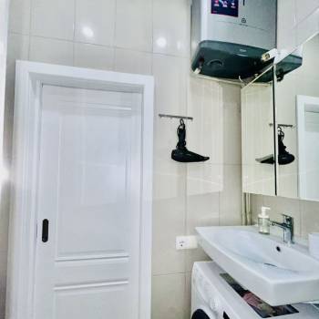 Продается 1-комнатная квартира, 35 м²