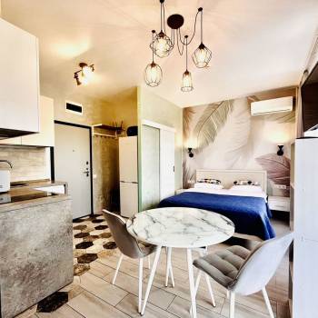 Продается 1-комнатная квартира, 35 м²