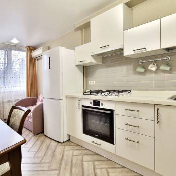Сдается 1-комнатная квартира, 50 м²