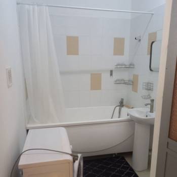 Сдается 1-комнатная квартира, 52 м²