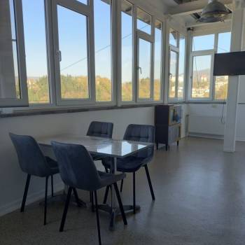 Сдается 1-комнатная квартира, 52 м²