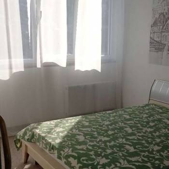 Сдается 1-комнатная квартира, 52 м²