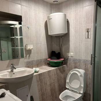 Сдается 1-комнатная квартира, 57 м²