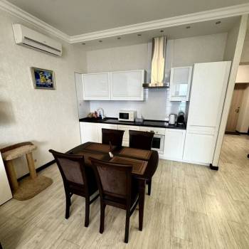Сдается 2-х комнатная квартира, 80 м²