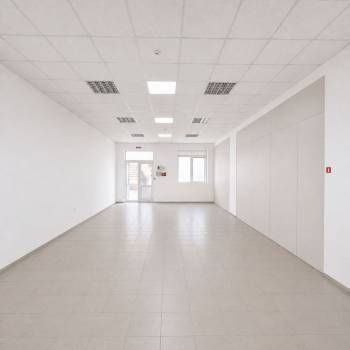 Сдается Нежилое помещение, 72 м²