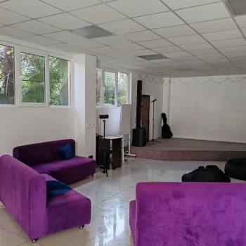 Сдается Нежилое помещение, 298 м²